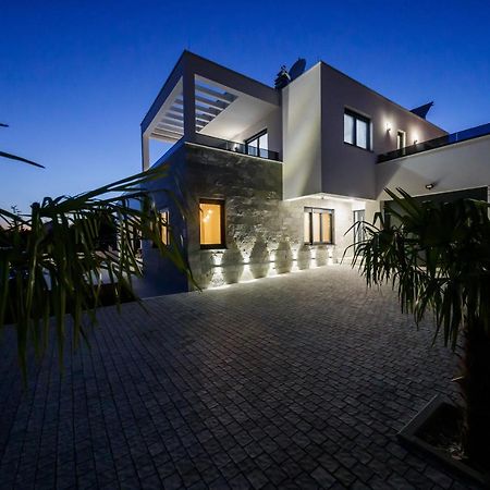 Villa Luka Каштела Экстерьер фото