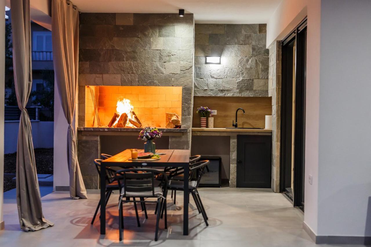 Villa Luka Каштела Экстерьер фото
